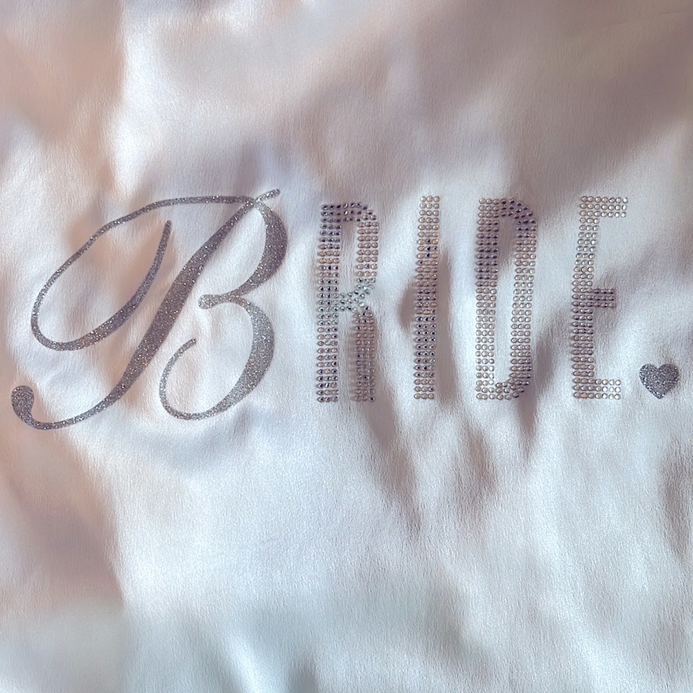 Wedding robe - Picture 4 of 5